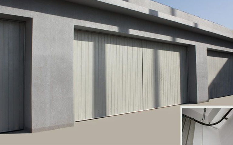 側移式大型平開門